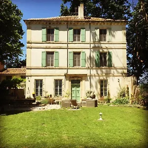 Bed & Breakfast Chateau Cornillon, Arles